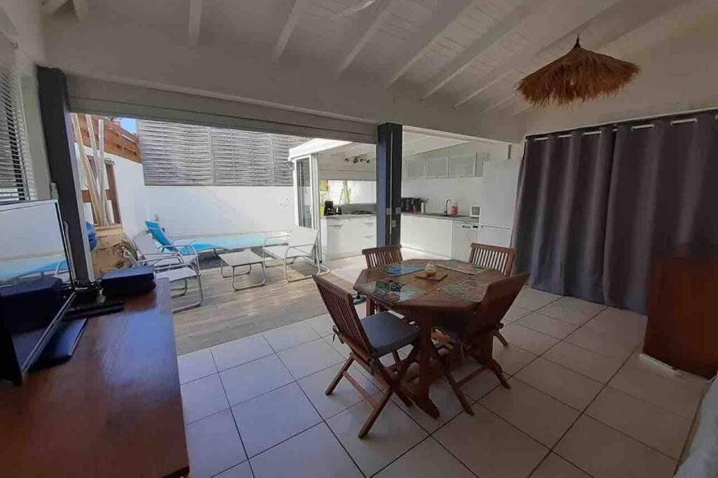 Ks Villa La Coulee 4 Etoiles Saint-Francois  Exterior photo